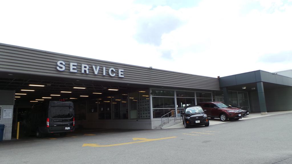 Dealership gallery photo 3